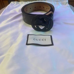 [SOLD] Authentic Gucci Leather Belt Interlocking